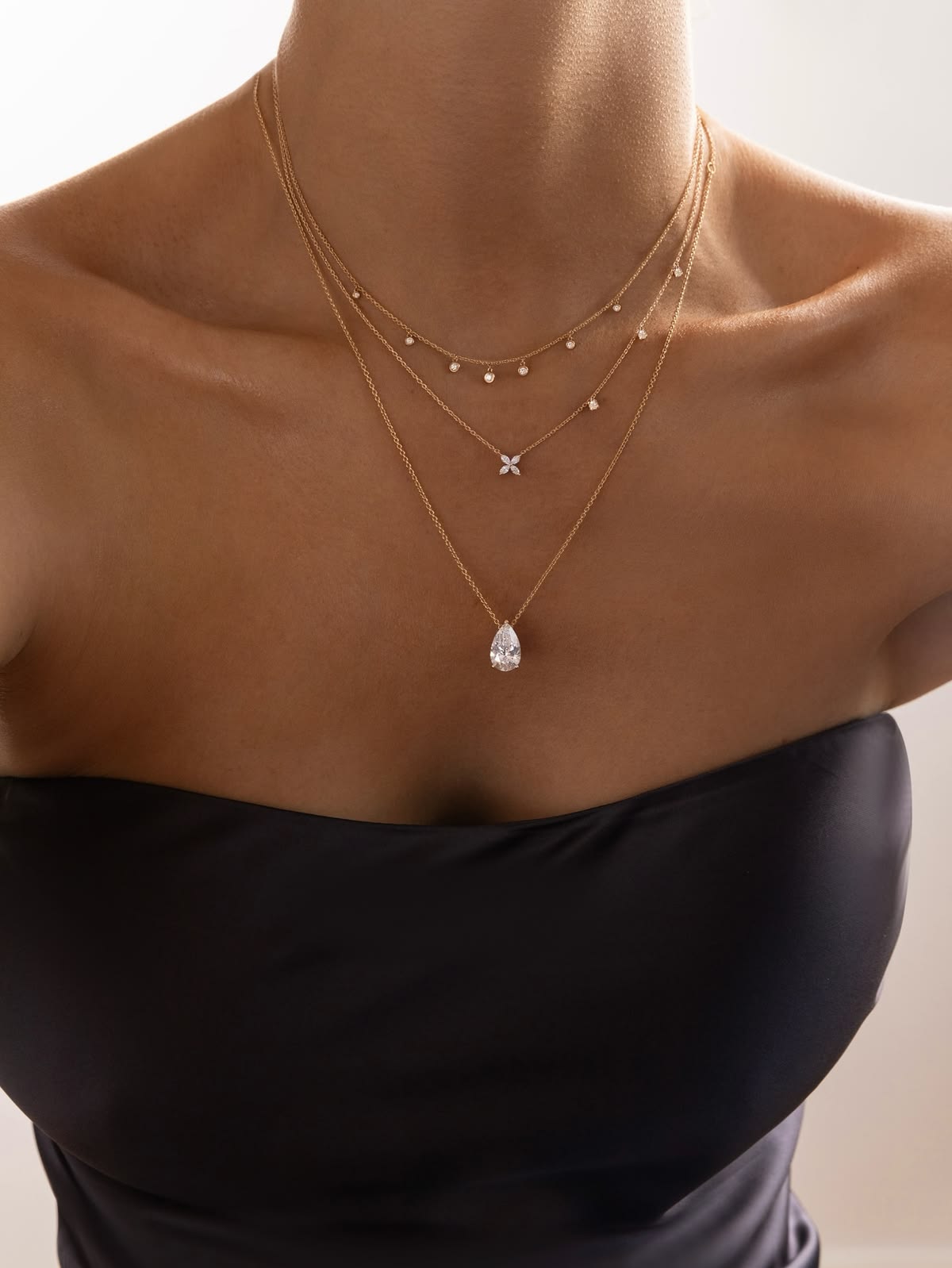 SILVER NECKLACEE