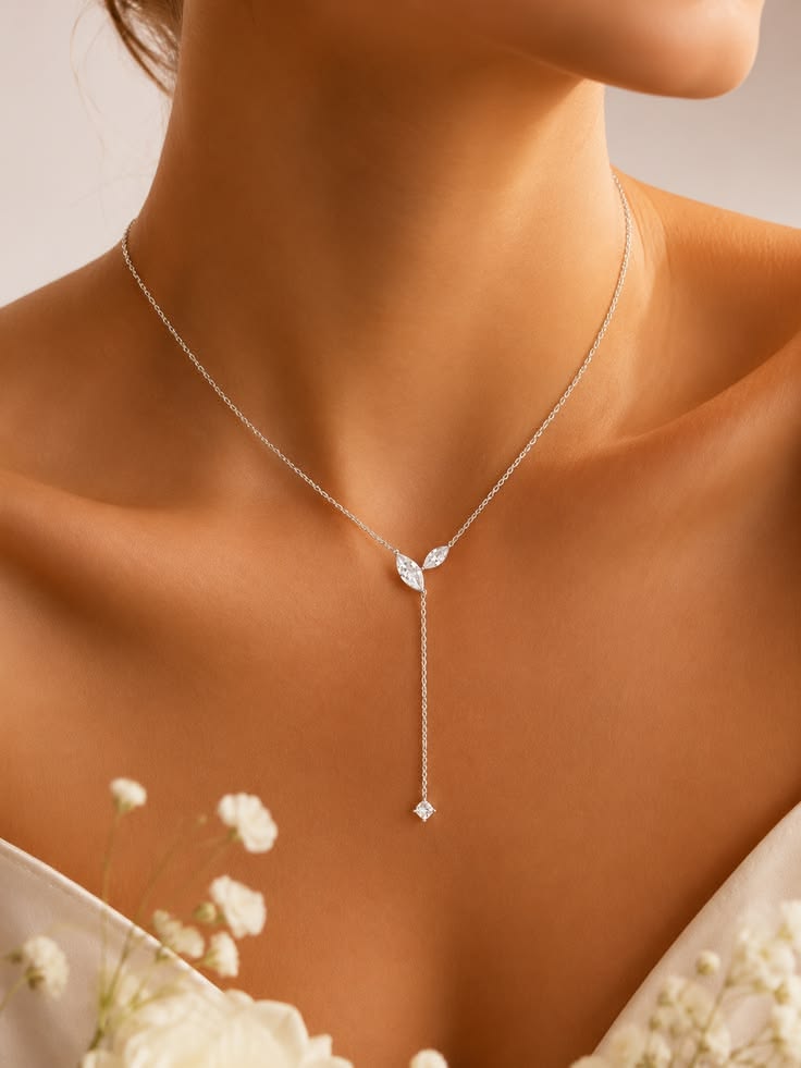ROUNDED SILVER NECKLACE