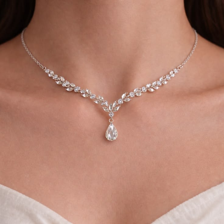 NECKLACE SILVER